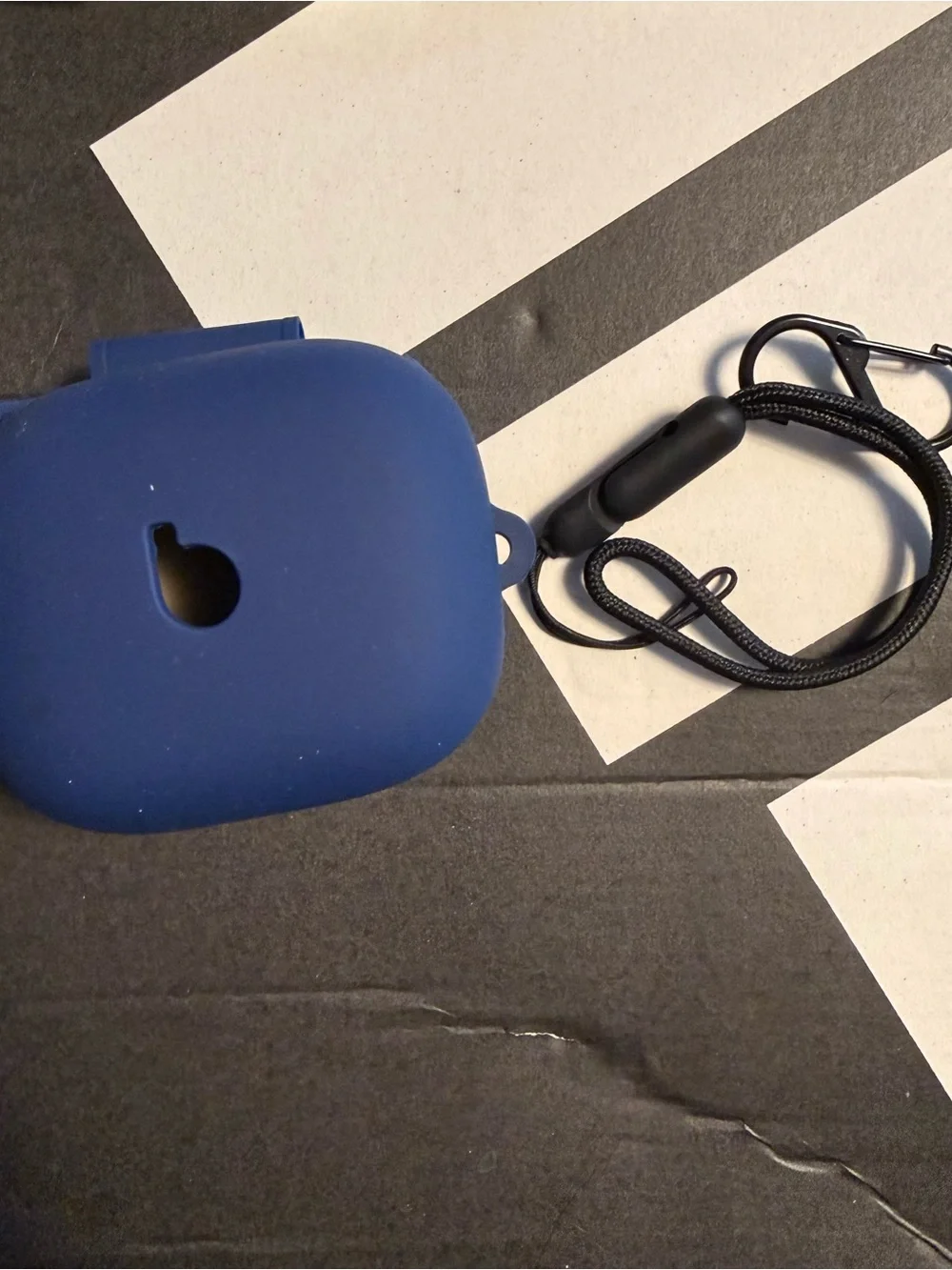 Beats by Dre Navy Blue Silicone Earbud Case Cover with Black Lanyard